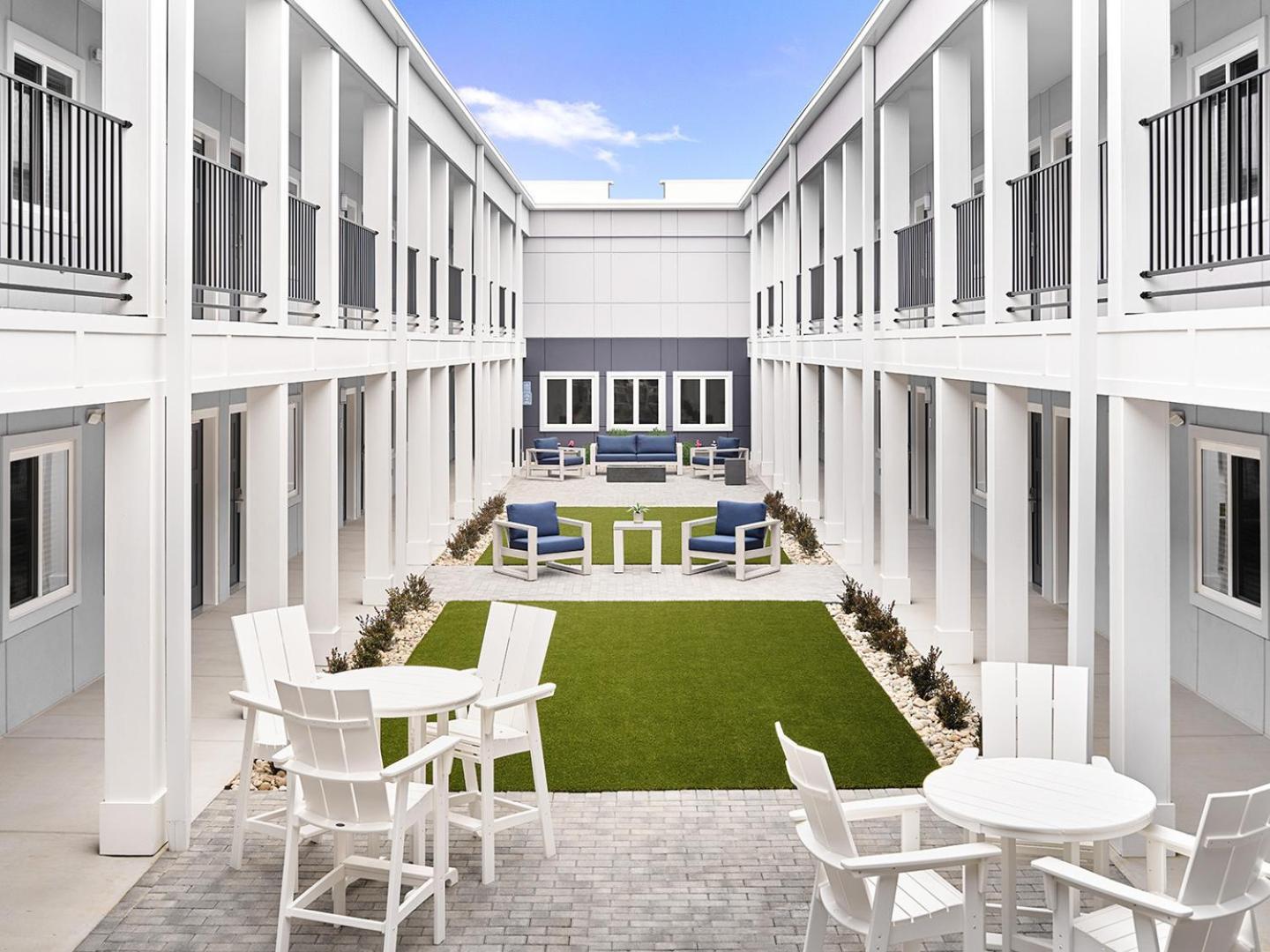 Stayapt Suites Port Arthur Eksteriør billede